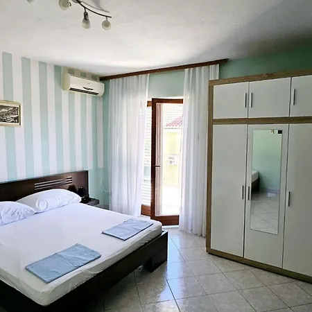 Eljka - With Terrace And A Sea View 2 Appartement *