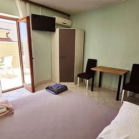 Eljka - With Terrace And A Sea View 2 Appartement